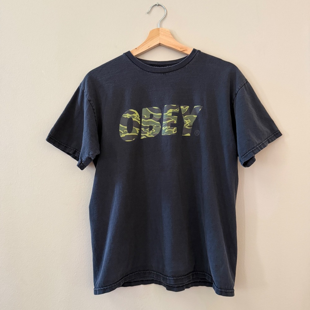 Obey T-Shirt Mens Medium Black Camo Logo Graphic Short Sleeve Streetwear Tee